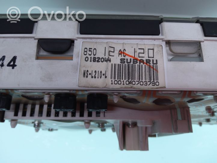 Subaru Legacy Tachimetro (quadro strumenti) 0182044