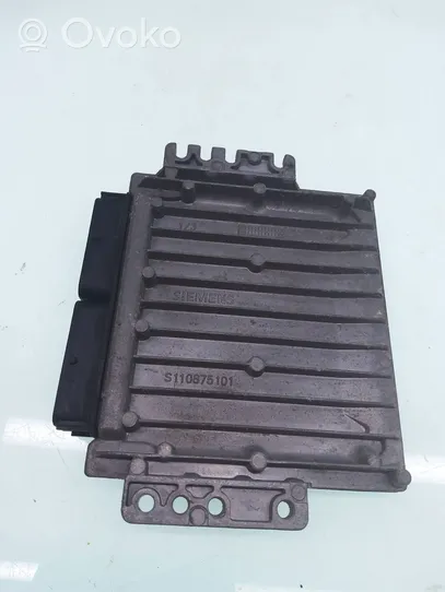 Renault Scenic I Calculateur moteur ECU 8200214973