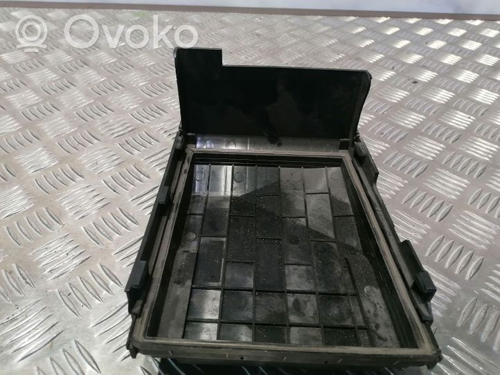 Volkswagen Tiguan Deckel Batteriekasten 1K0937132