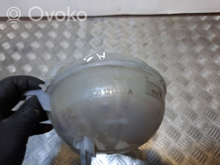 Audi A3 S3 8V Korek zbiornika wyrównawczego chłodziwa 5Q0121407A