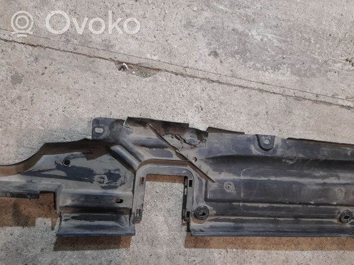 Volkswagen Touareg II Couvercle de plateau inférieur 7P0825202A