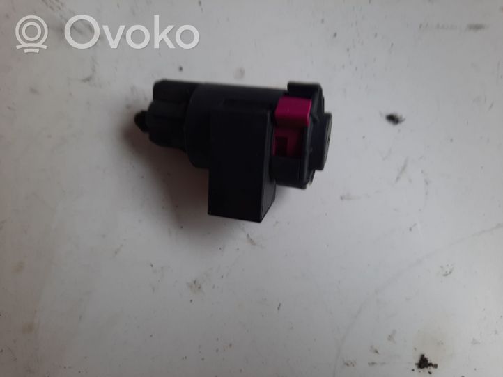 Audi A8 S8 D4 4H Interruptor sensor del pedal de freno 4F0945459B