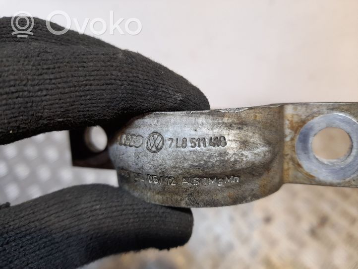 Volkswagen Touareg II Mocowanie stabilizatora osi tylnej 7L8511418