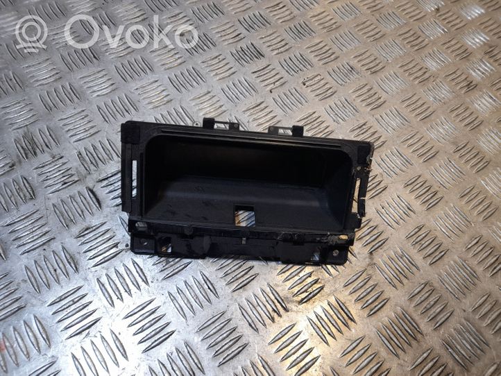 Audi A7 S7 4G Peleninė panelėje 4G0864131