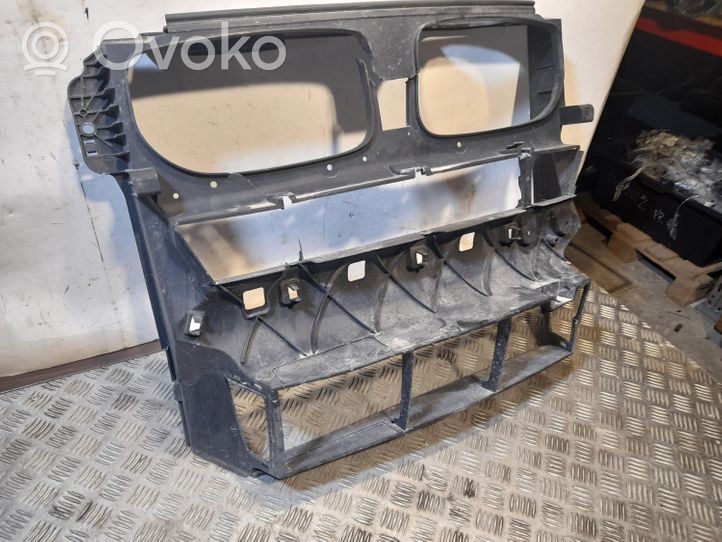 BMW X5 E70 Wlot / Kanał powietrza intercoolera 51647222952