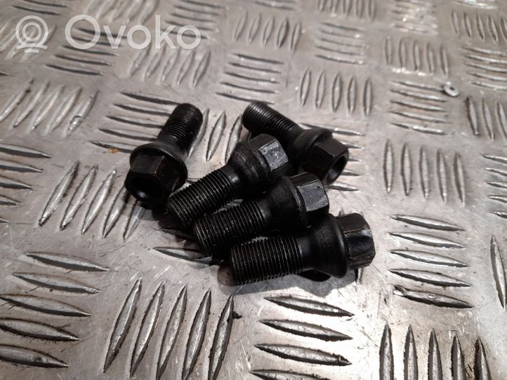 Audi A4 S4 B9 Nuts/bolts 