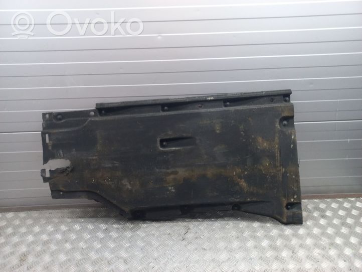 Audi A5 Osłona środkowa podwozia 8W6825207