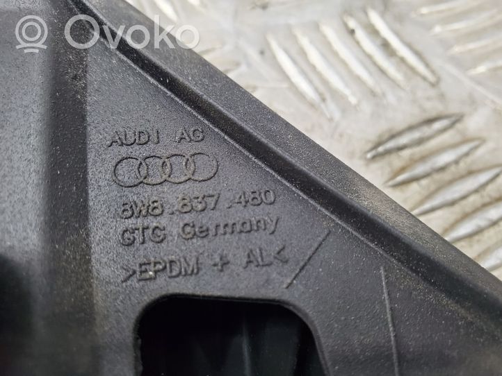 Audi A5 Listwa / Uszczelka szyby drzwi przednich 8W8837480