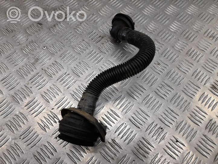 Audi Q7 4M Oil fill pipe 4M0115301