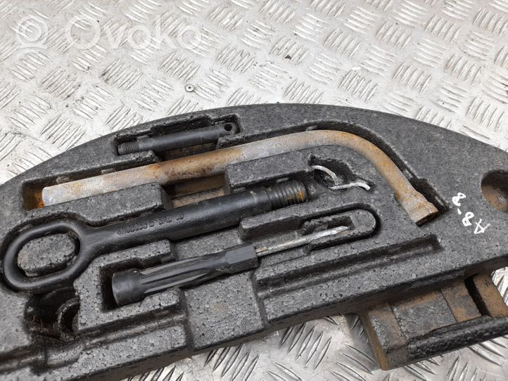 Audi A8 S8 D4 4H Tool set 4H0805615