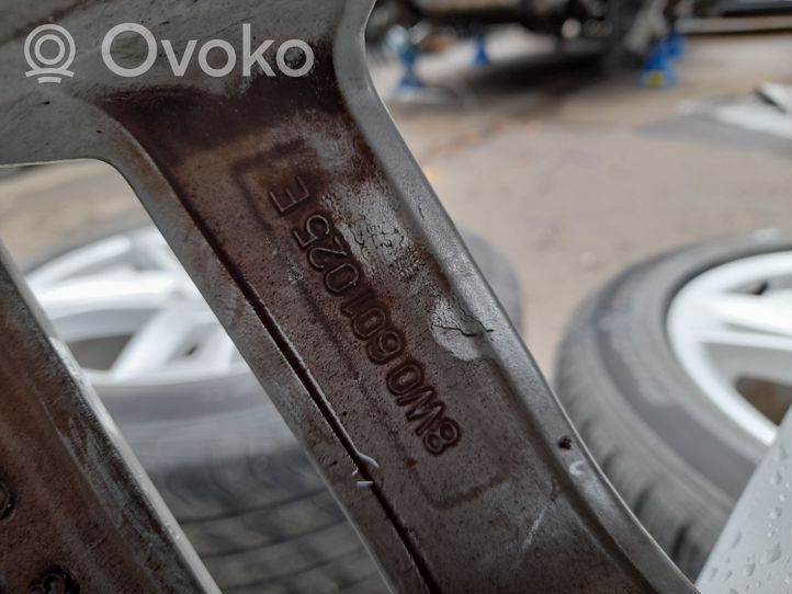 Audi A4 S4 B9 Felgi aluminiowe R17 8W0601025E