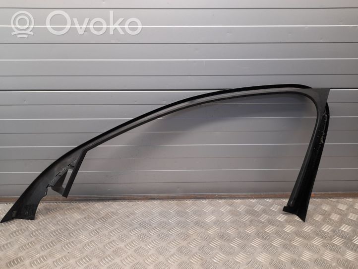 Audi A8 S8 D4 4H Front door window/glass frame 4H0867609A