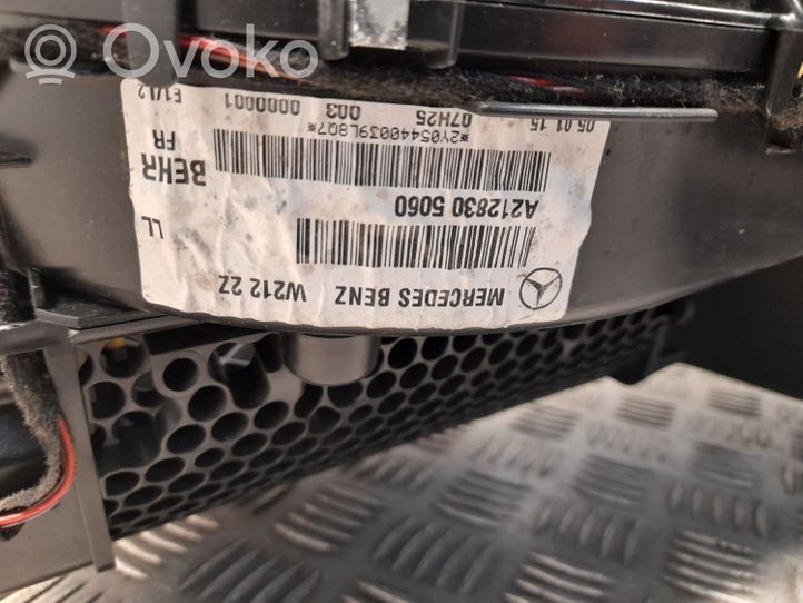 Mercedes-Benz E A207 Salono oro mazgo komplektas A2128305060