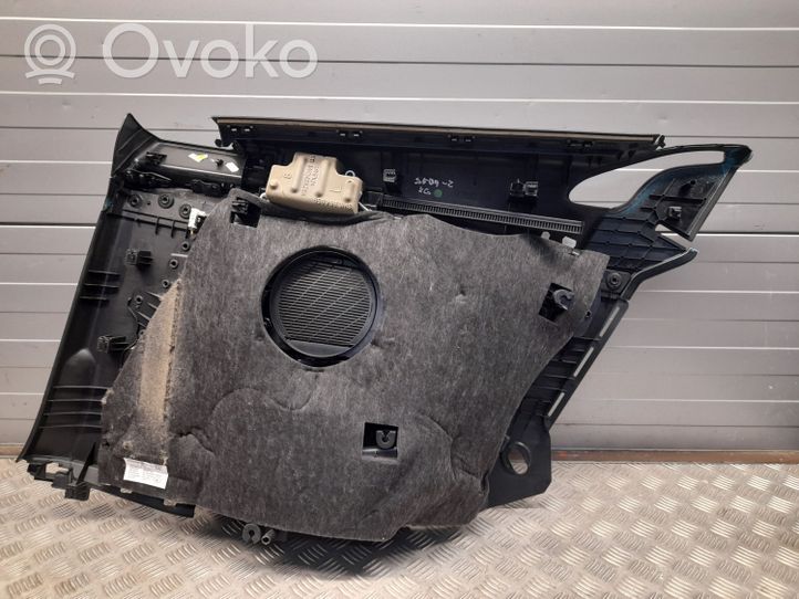 Audi A5 Osłona górna fotela tylnego 8W6867335