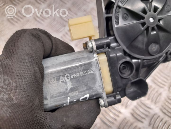 Audi A5 Moteur de lève-vitre de porte avant 8W0959802