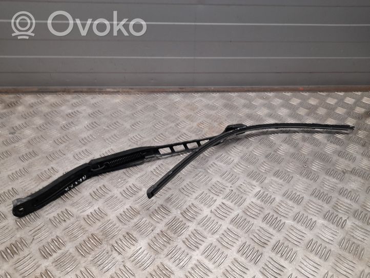 Mercedes-Benz GL X166 Front wiper blade arm 24028055