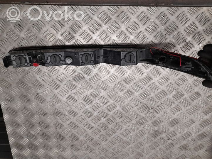 Audi Q7 4M Luce del paraurti posteriore 4M0945095A