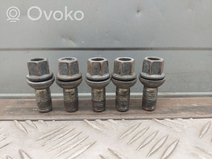 Audi S5 Nuts/bolts 