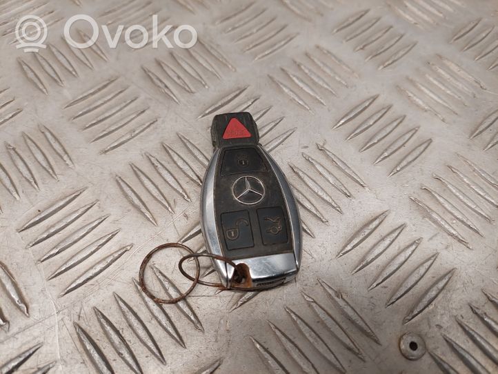 Mercedes-Benz S W222 Užvedimo raktas (raktelis)/ kortelė 