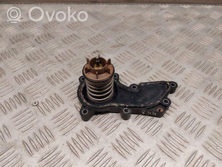 Audi Q7 4M Termostaatin kotelo 06E121111