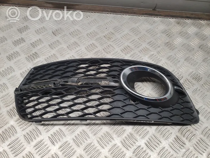 Audi Q5 SQ5 Mascherina/griglia fendinebbia anteriore 8R0807681R