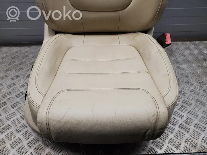 Volkswagen Touareg II Asiento delantero del pasajero 7P6959339