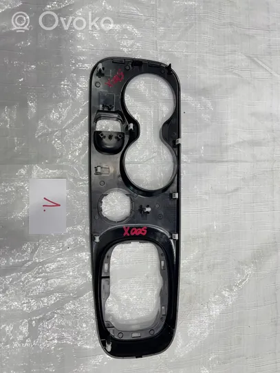 Fiat 500X Rivestimento in plastica cornice della leva del cambio 