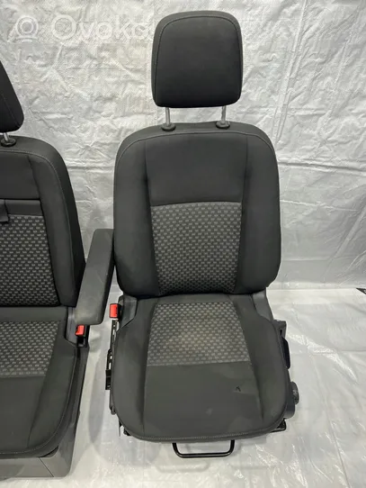 Ford Transit Custom Sitze komplett 