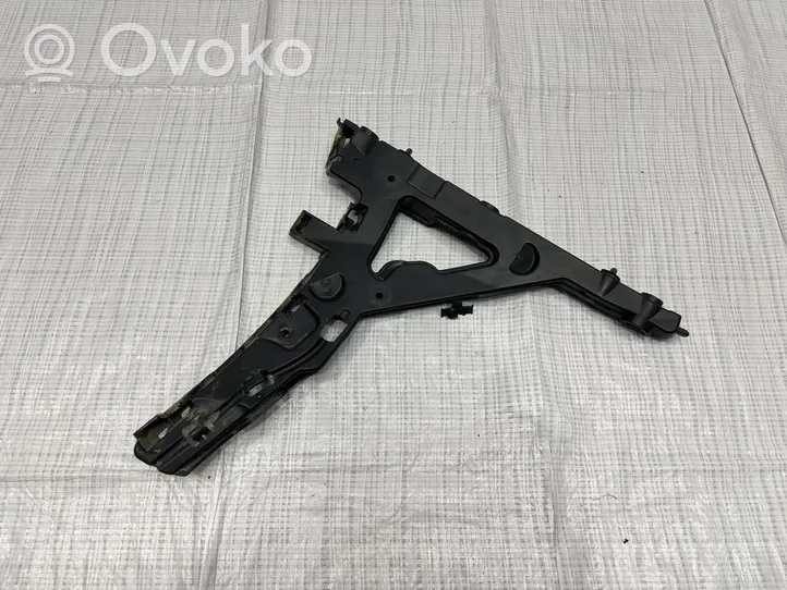 Land Rover Range Rover Velar Takapuskurin kannake J8A2-17B930