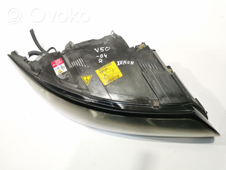 Volvo V50 Phare frontale 30698890