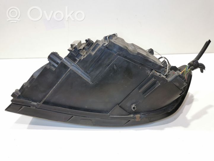 Volvo V50 Phare frontale 30698890