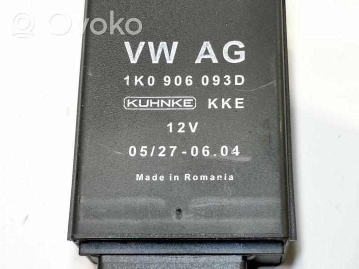 Audi A3 S3 8P Polttoaineen ruiskutuspumpun ohjainlaite/moduuli 1K0906093D