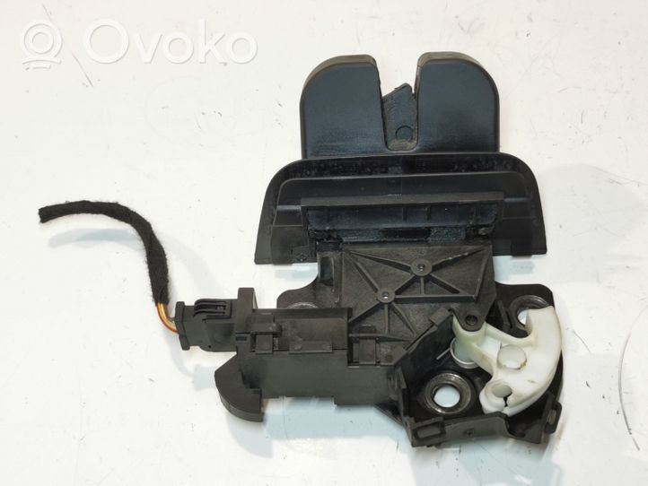 Audi A4 S4 B7 8E 8H Blocco/chiusura/serratura del portellone posteriore/bagagliaio 8P4827505C