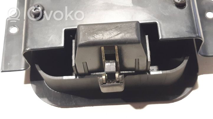 BMW 5 E39 Raczka otwierania klapy tylnej bagażnika od wewnątrz 