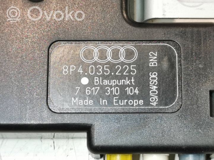 Audi A3 S3 8P Antenos stiprintuvas 8P4035225