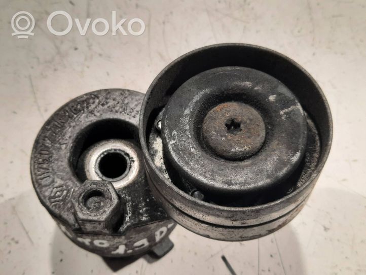 Opel Vivaro Generator/alternator belt tensioner 117507271R