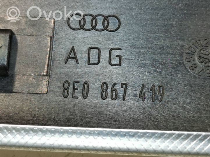 Audi A4 S4 B7 8E 8H Muu takaoven verhoiluelementti 8E0867419