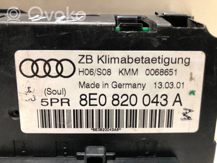 Audi A4 S4 B6 8E 8H Oro kondicionieriaus/ klimato/ pečiuko valdymo blokas (salone) 8E0820043A