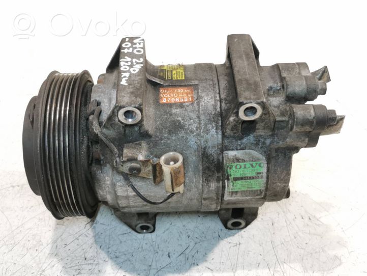 Volvo V70 Ilmastointilaitteen kompressorin pumppu (A/C) 8708581