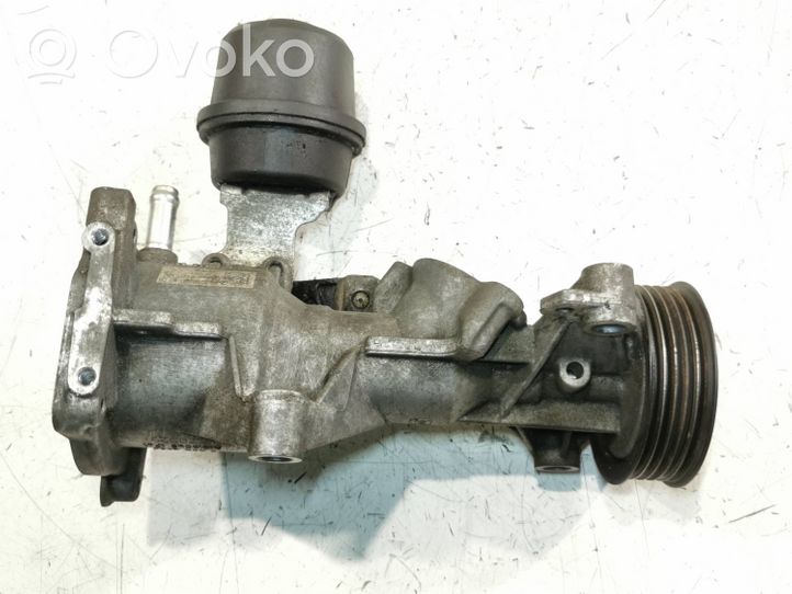 Mercedes-Benz A W176 Pompe de circulation d'eau A2702000801