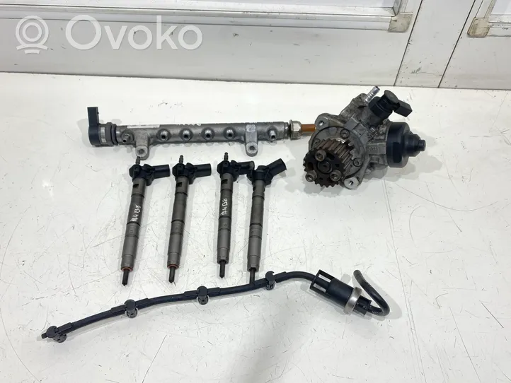 Audi A4 S4 B8 8K Kuro įpurškimo sistemos komplektas 03L130851X