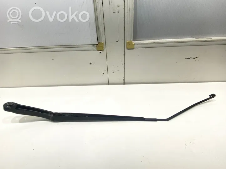 Chrysler Voyager Windshield/front glass wiper blade 24030776