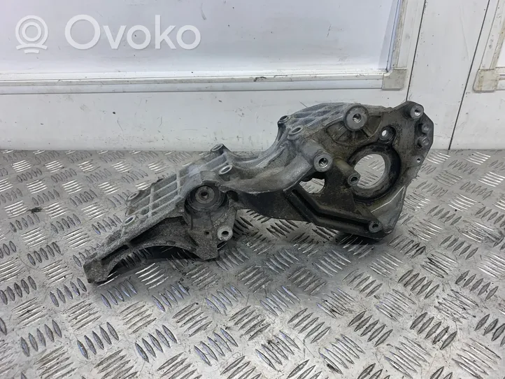 Volkswagen Golf VII Generator/alternator bracket 03L903143D