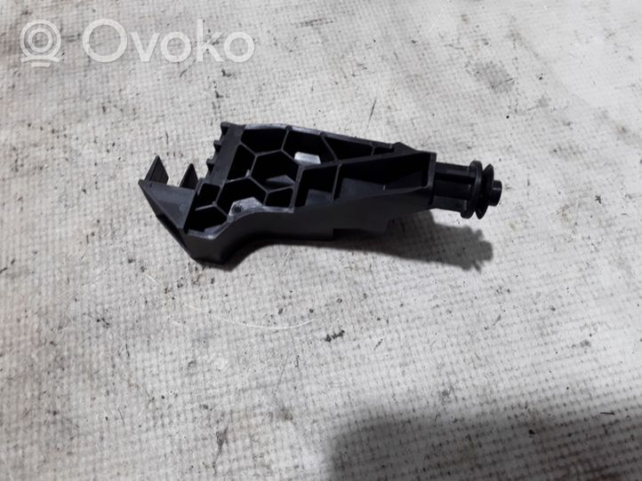 Volvo XC40 Staffa di montaggio del radiatore 31686406