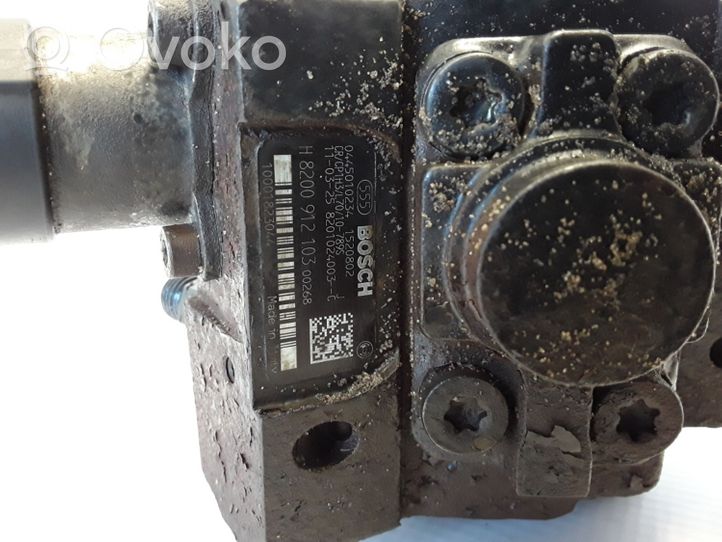 Renault Master III Fuel injection high pressure pump 8201024003