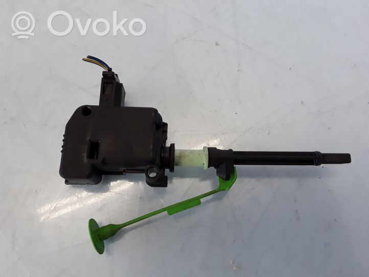 Volvo XC60 Verrouillage du bouchon du réservoir de carburant 861131-36