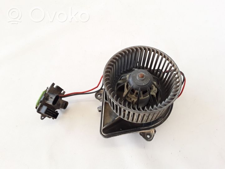 Renault Trafic II (X83) Motor/activador trampilla del aire acondicionado (A/C) 