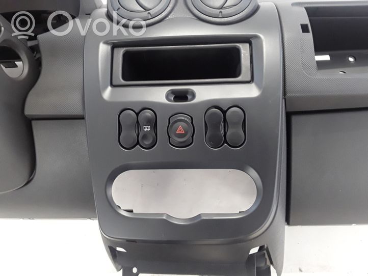 Dacia Duster Dashboard 8200739433