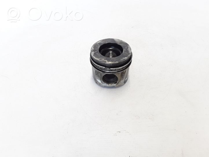 Renault Trafic II (X83) Piston avec bielle 7701477817