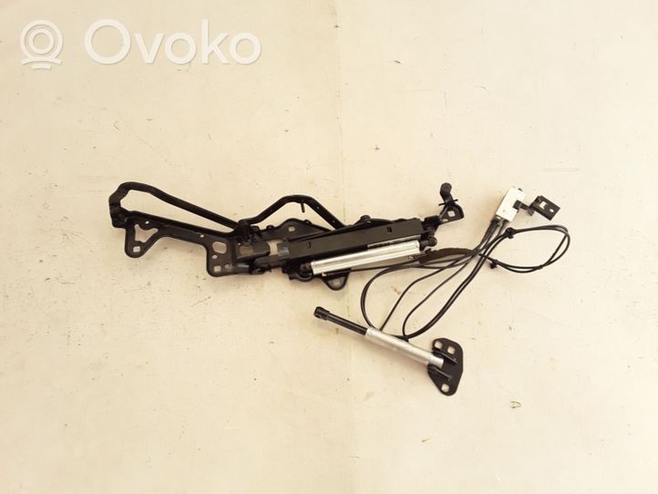 Volvo C70 Tailgate/trunk/boot hinge 